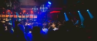 Oasis Backpackers Pub Crawl